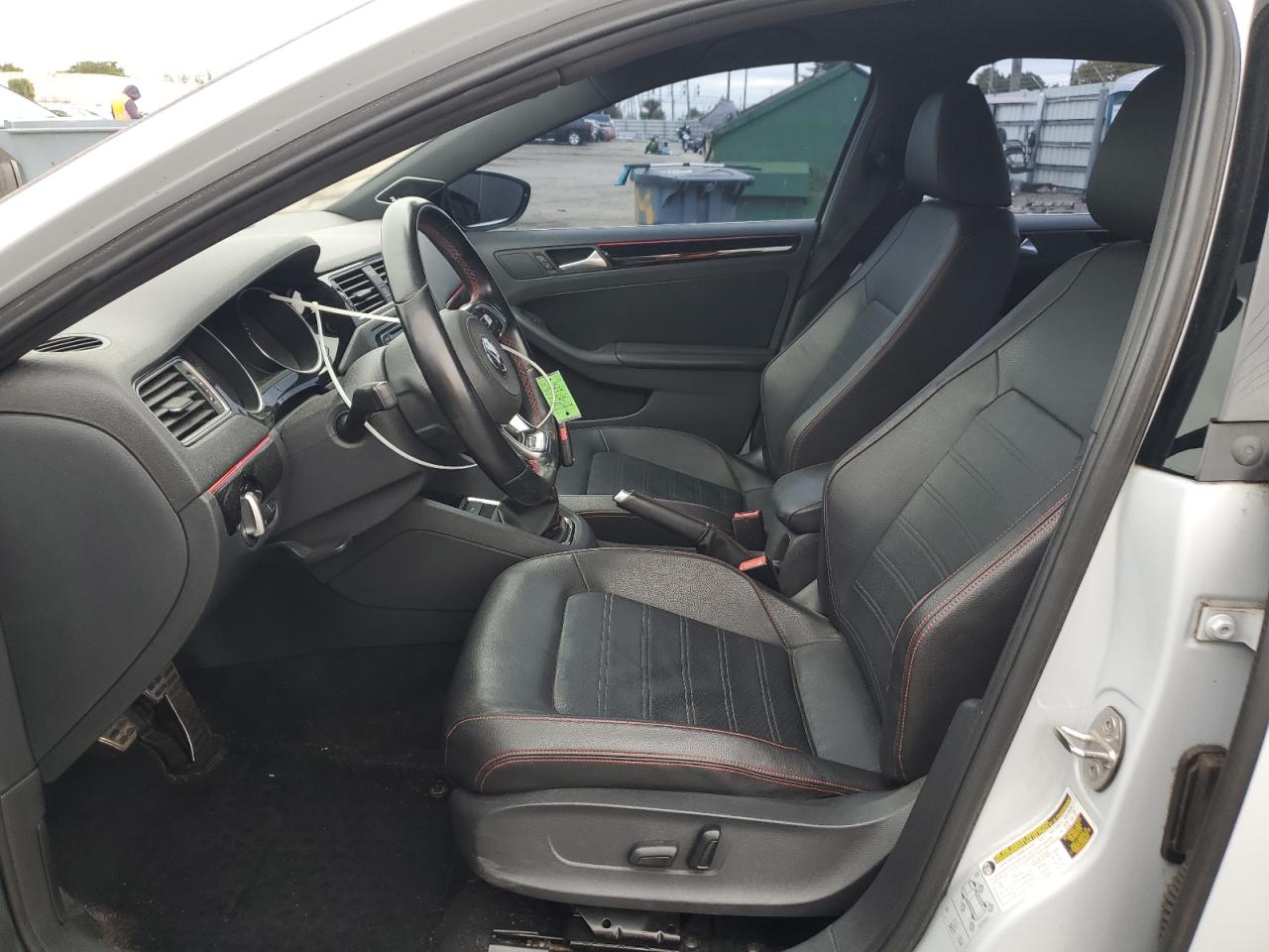 2017 Volkswagen Jetta - Image 7
