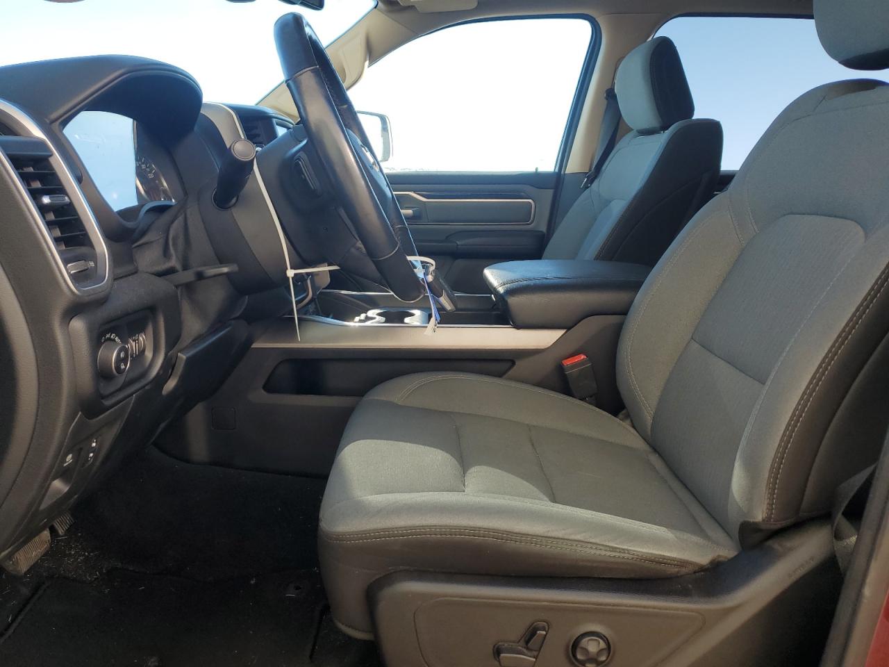 2019 RAM 1500 - Image 7