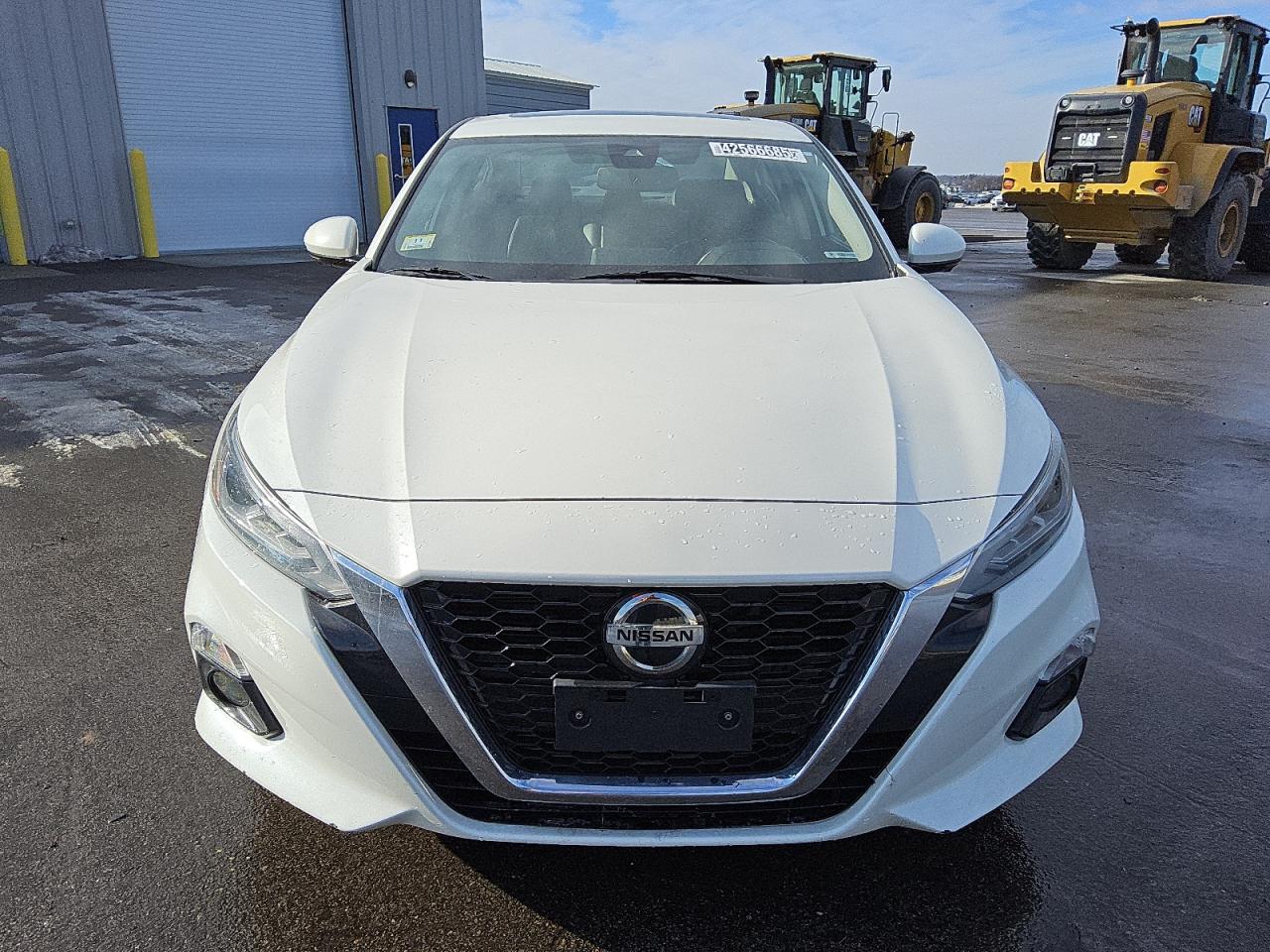 2020 Nissan Altima - Image 5