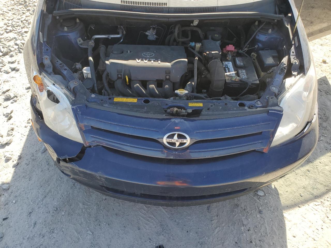 2005 Toyota xA - Image 12