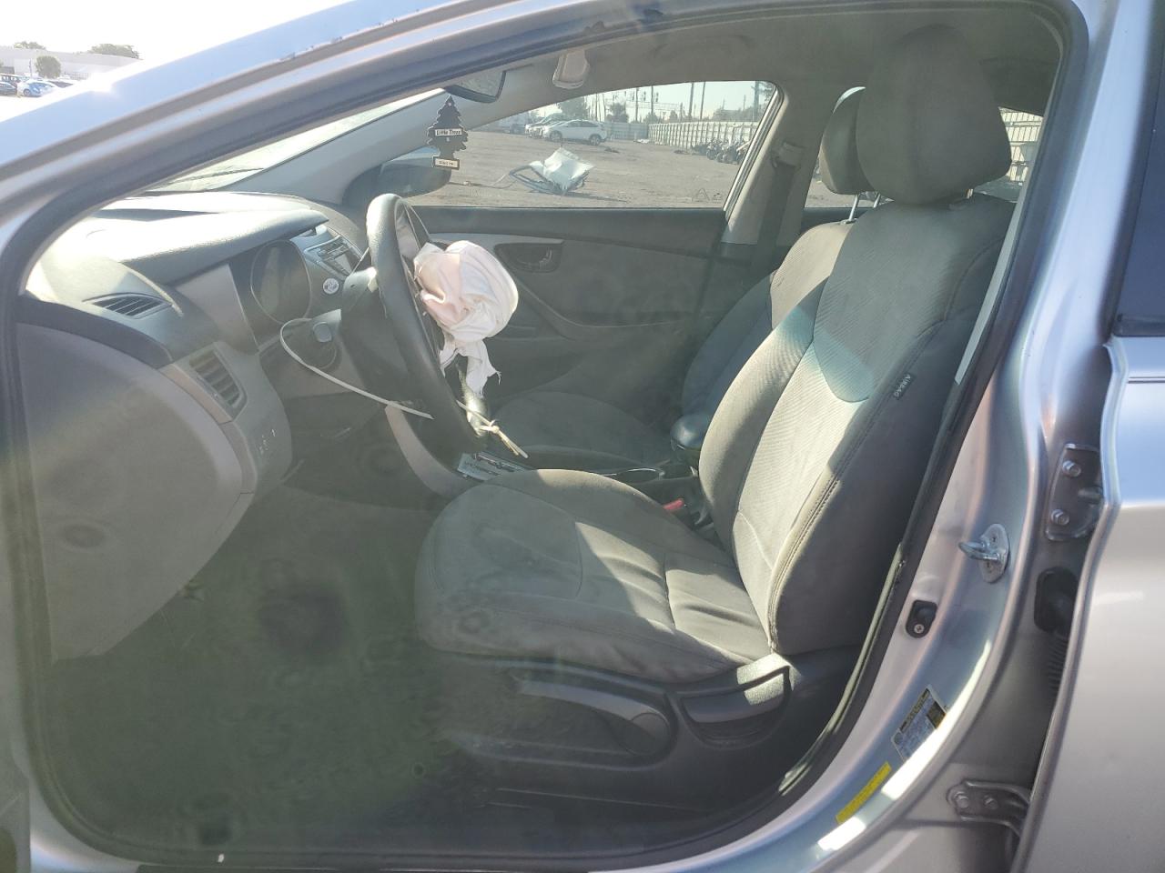 2012 Hyundai Elantra - Image 7