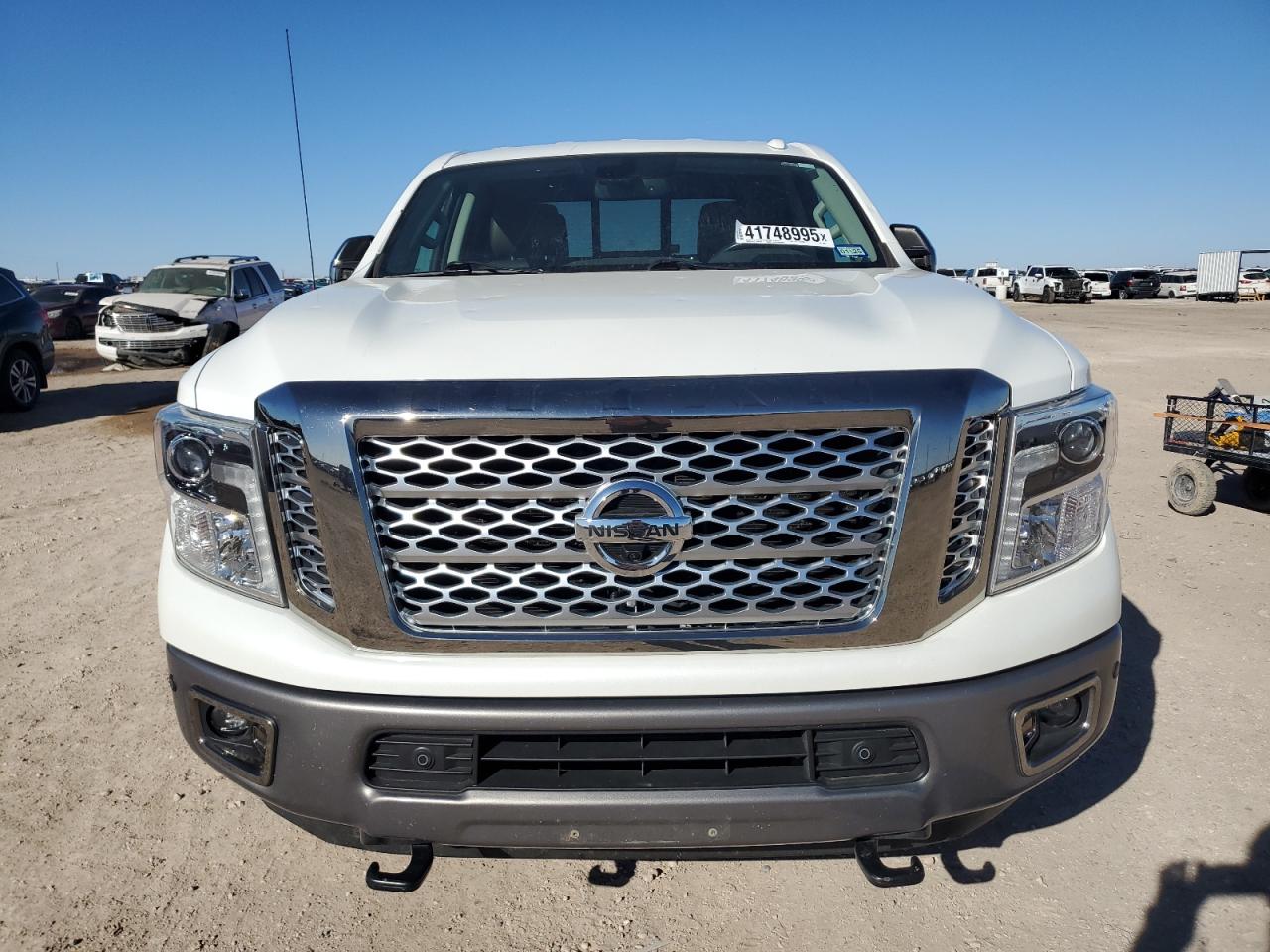 2018 Nissan Titan - Image 5
