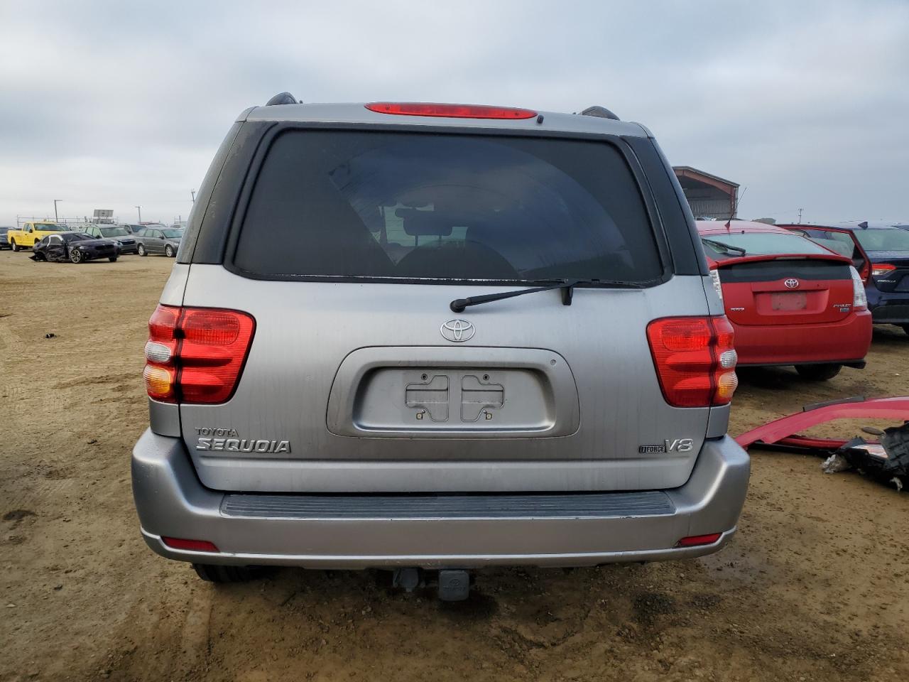 2004 Toyota Sequoia - Image 6