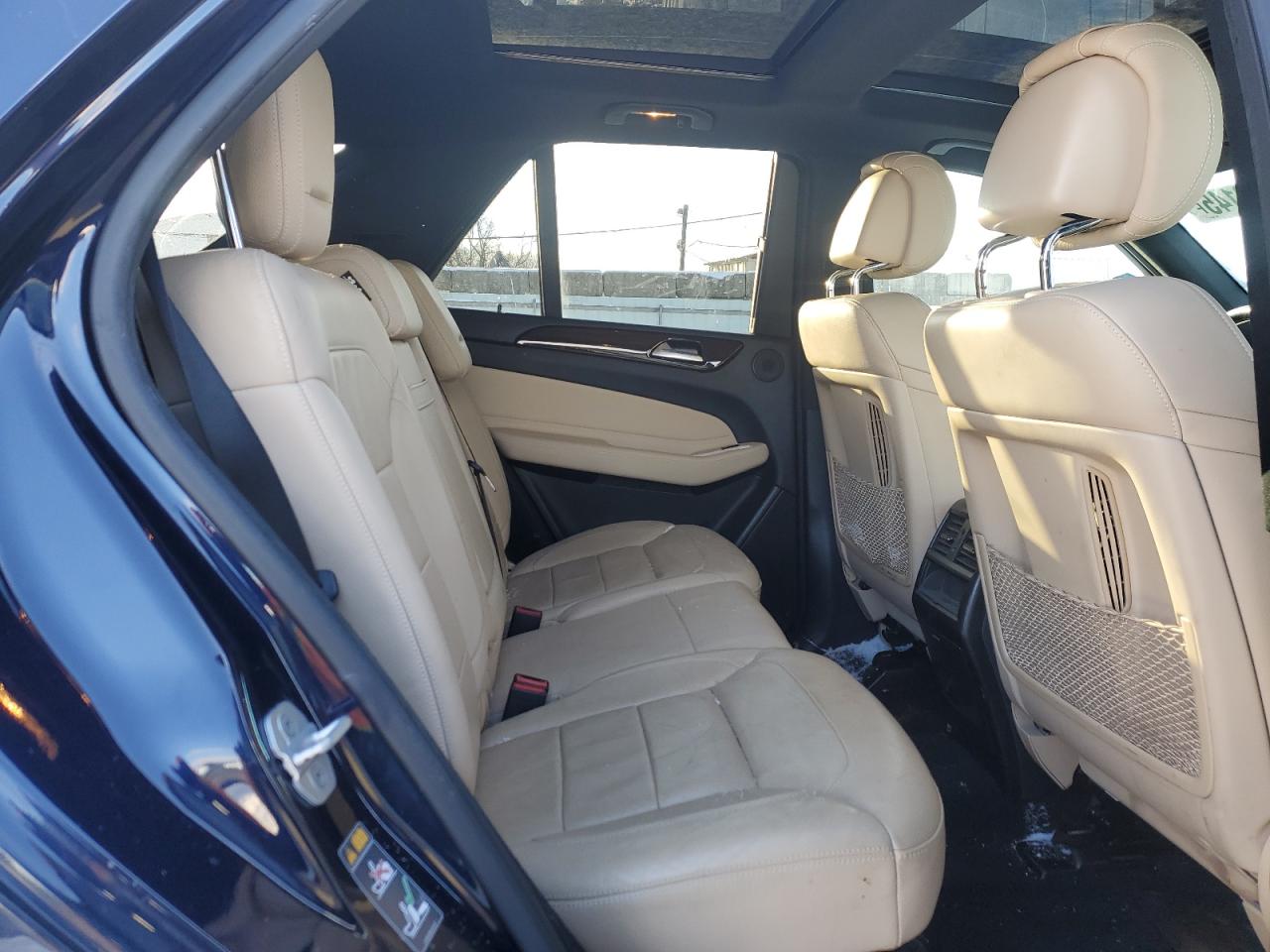 2017 Mercedes-Benz GLE - Image 11