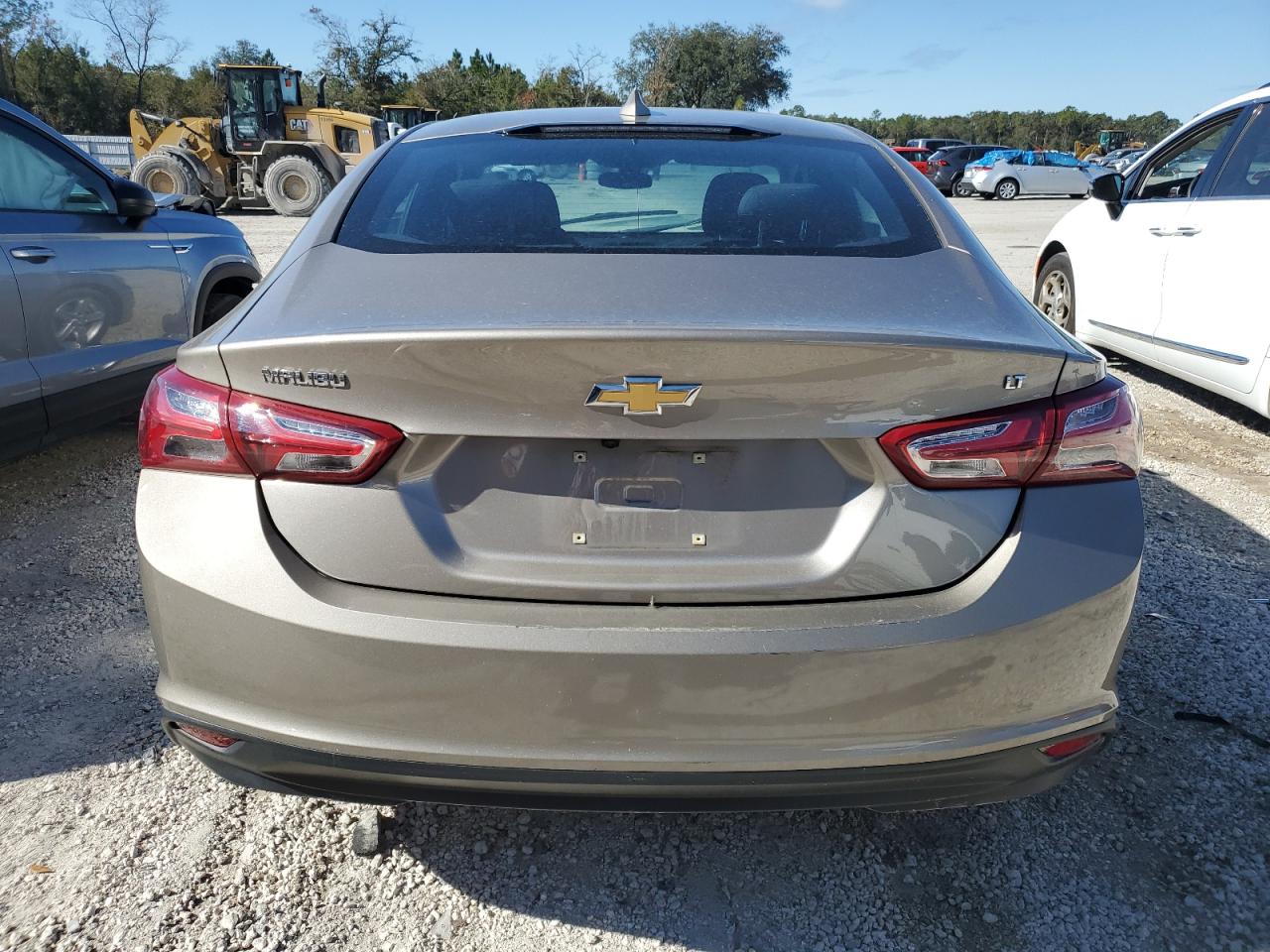 2022 Chevrolet Malibu - Image 6