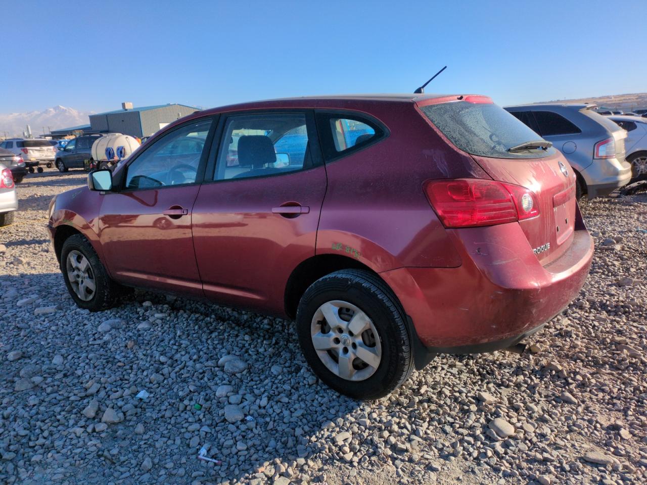 2009 Nissan Rogue - Image 2