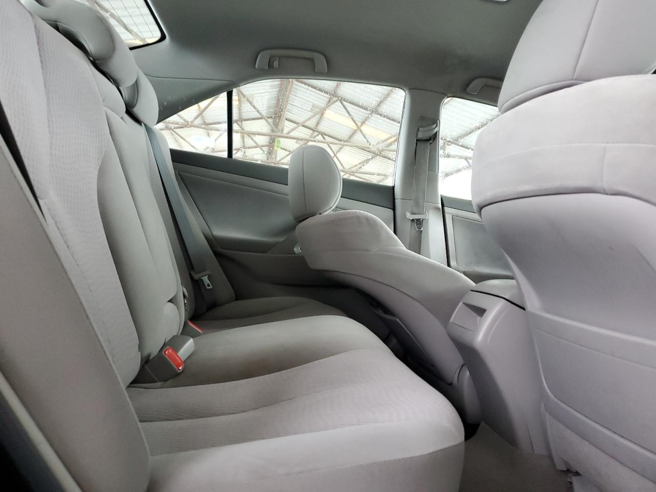2011 Toyota Camry - Image 10