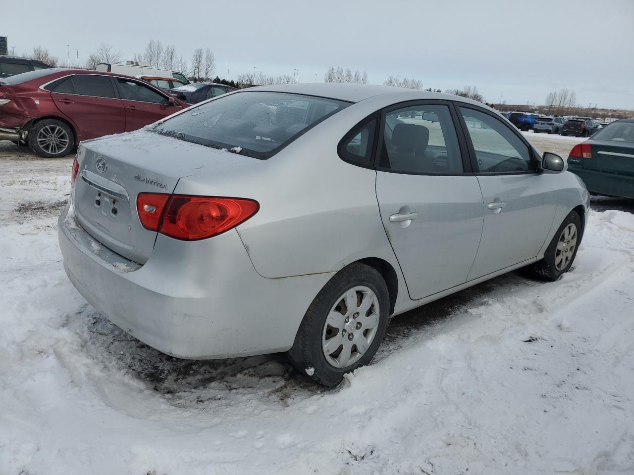 2010 Hyundai Elantra - Image 3