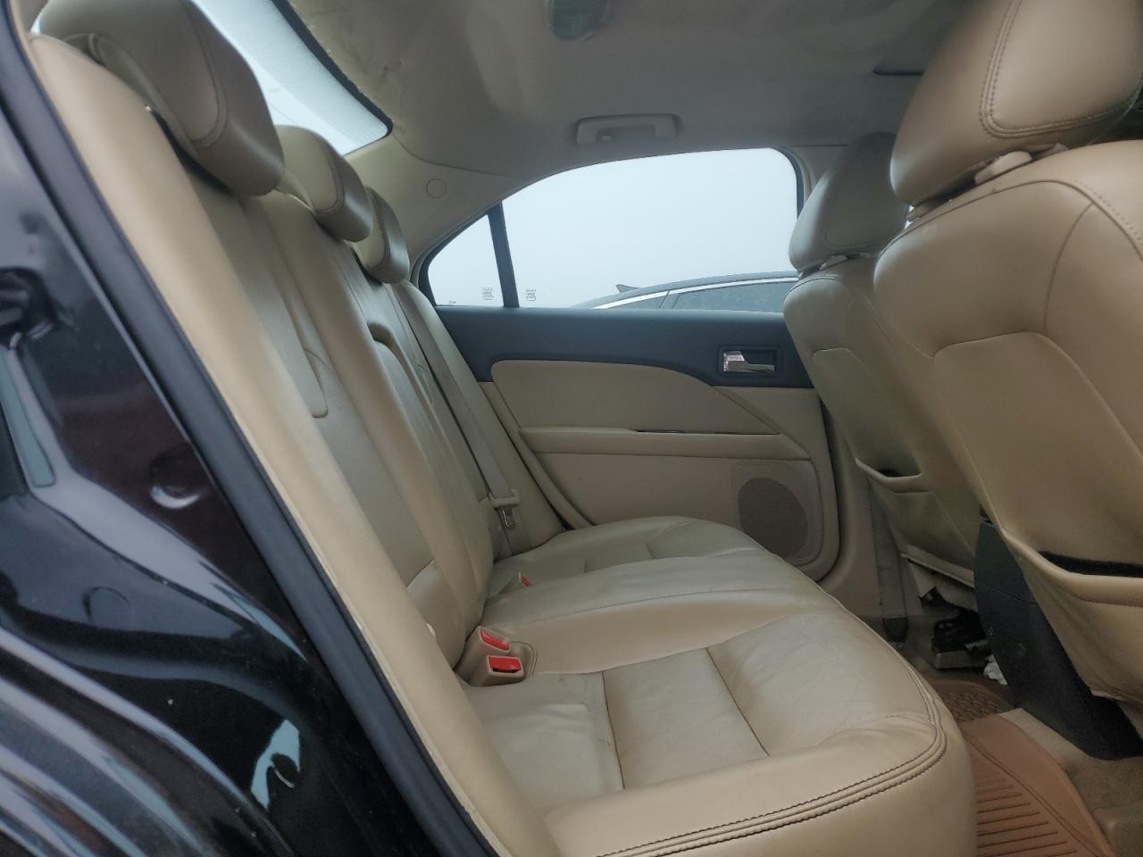 2010 Ford Fusion - Image 10