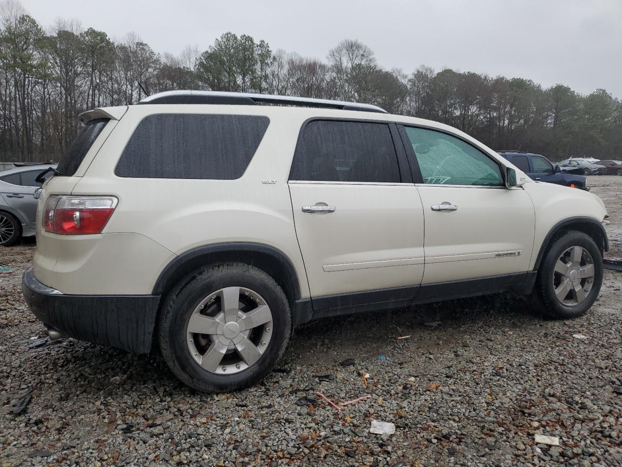 2008 GMC Acadia - Image 3