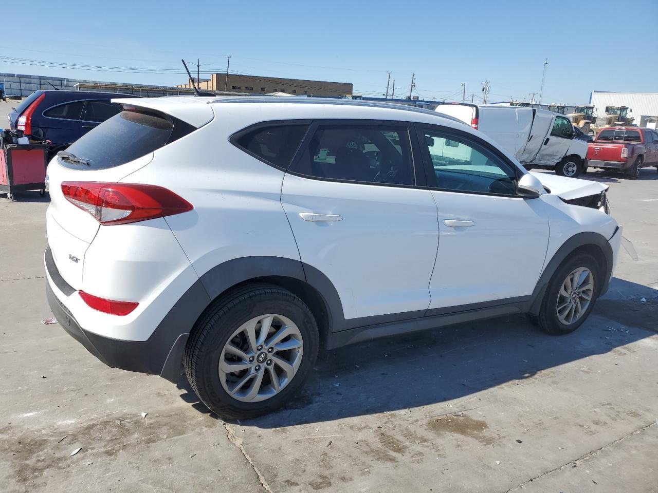 2016 Hyundai Tucson - Image 3