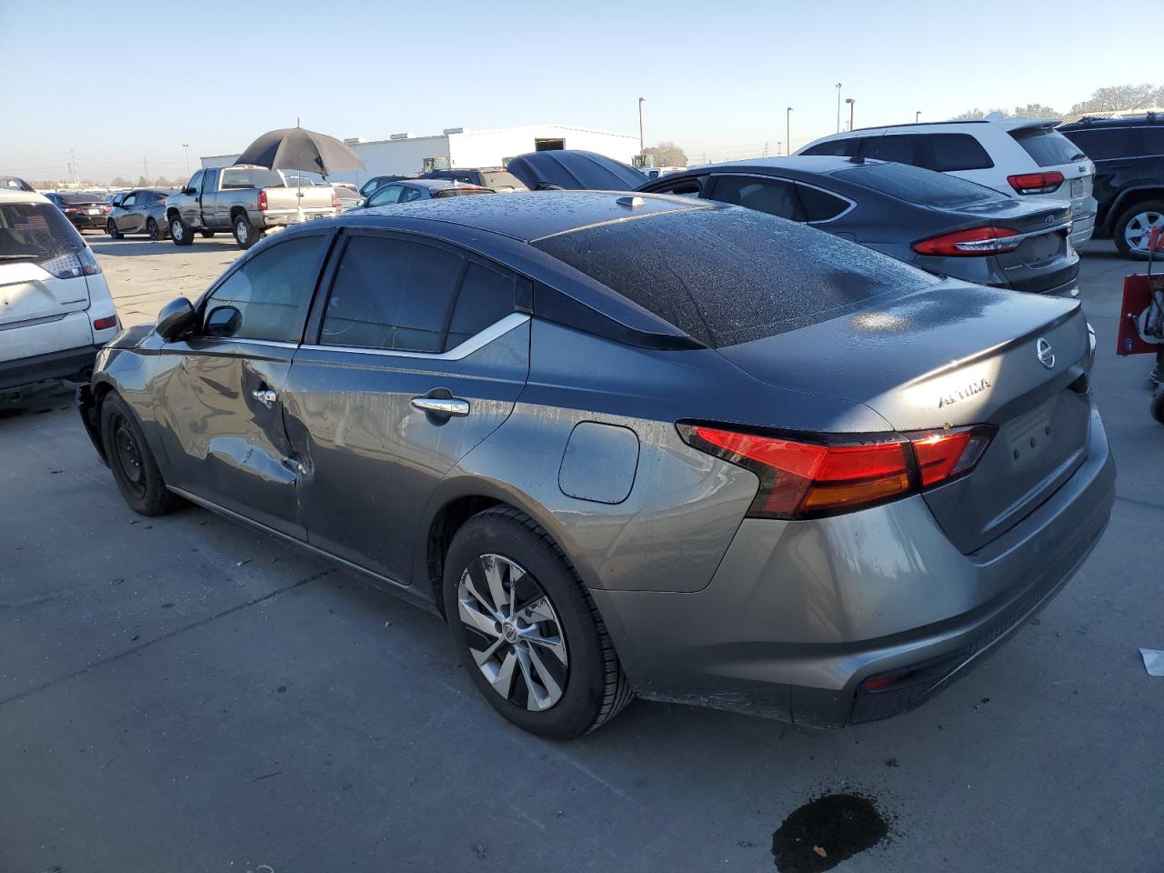 2019 Nissan Altima - Image 2