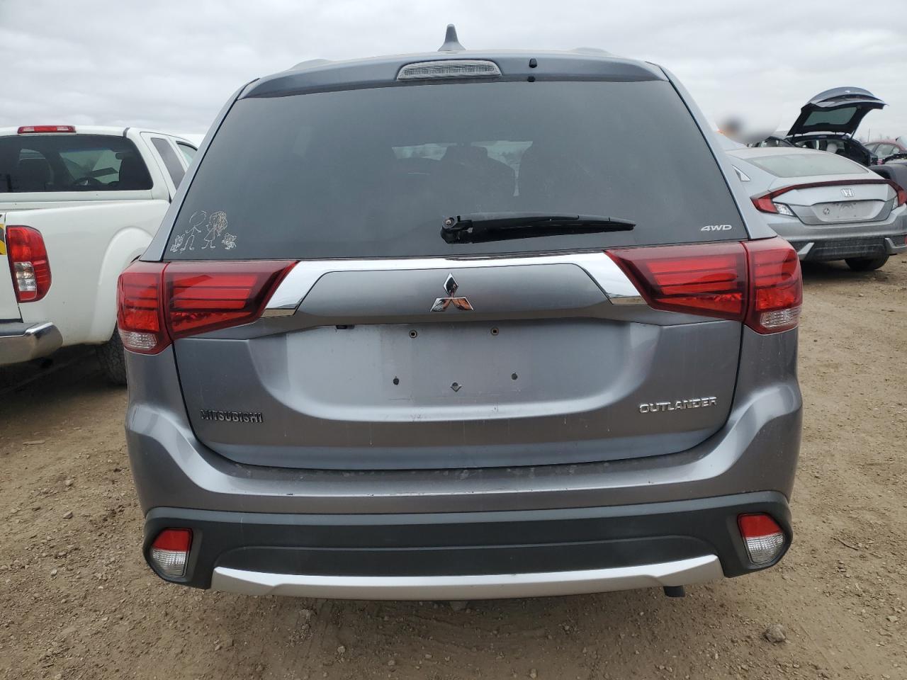 2018 Mitsubishi Outlander - Image 6