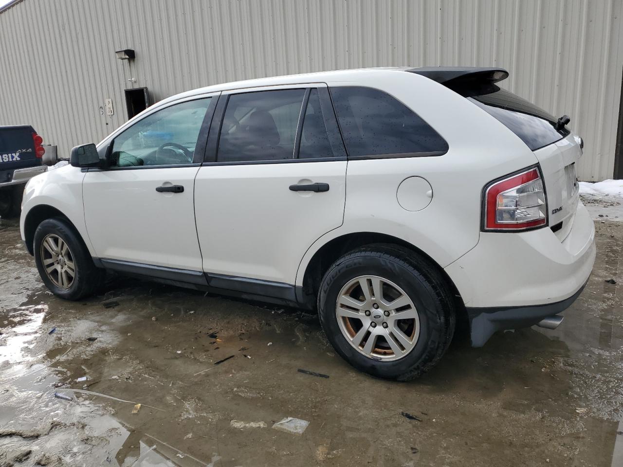 2010 Ford Edge - Image 2