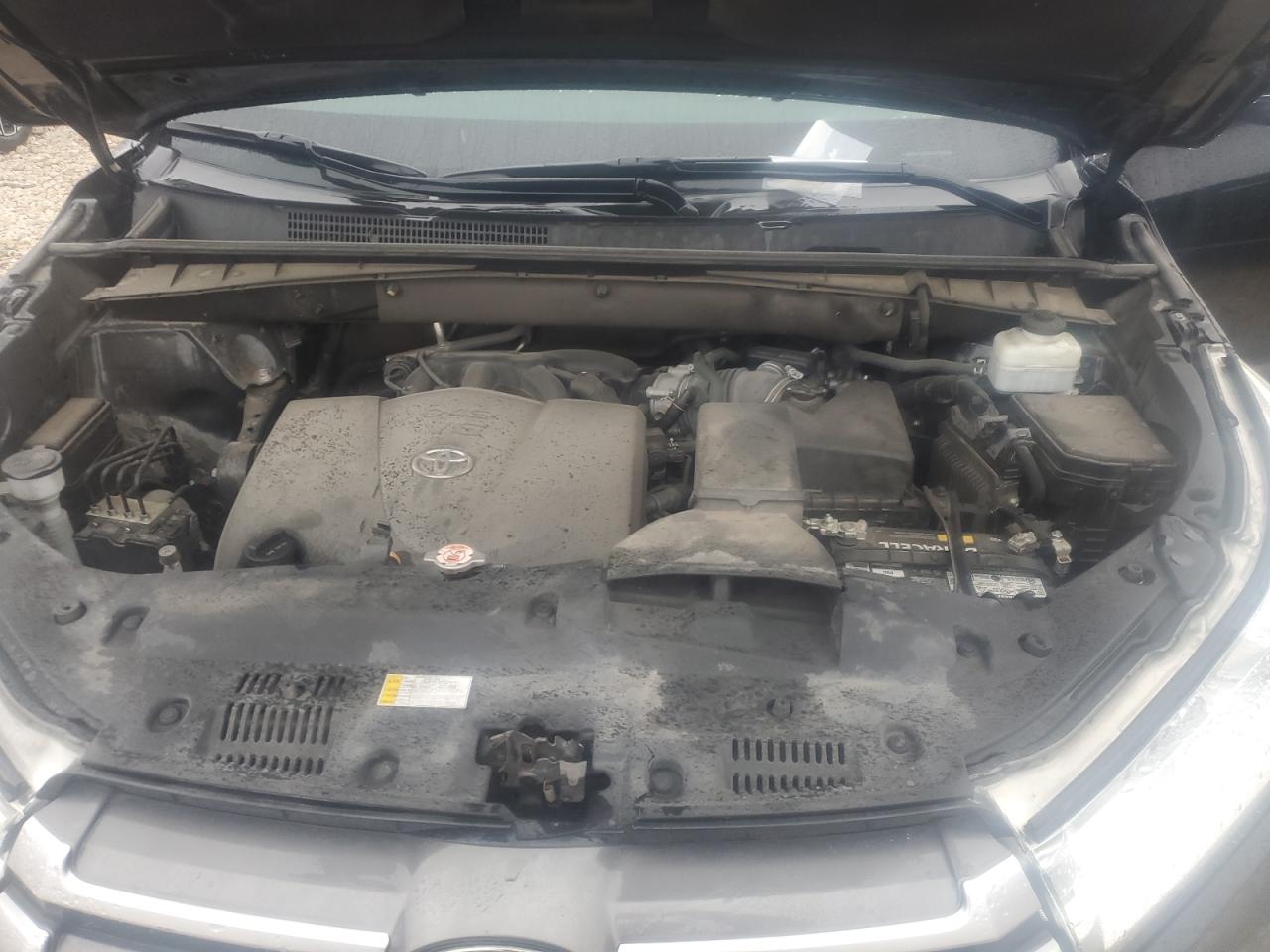 2019 Toyota Highlander - Image 12