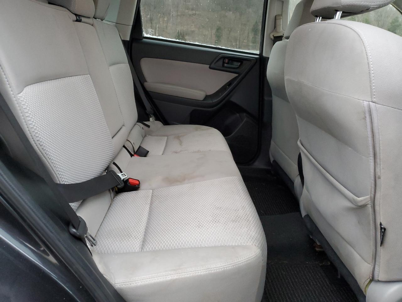 2016 Subaru Forester - Image 11