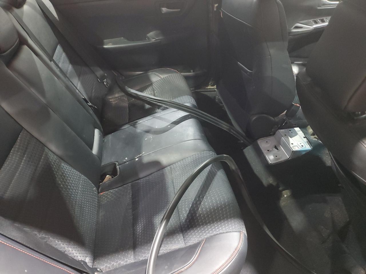2015 Toyota Camry - Image 10