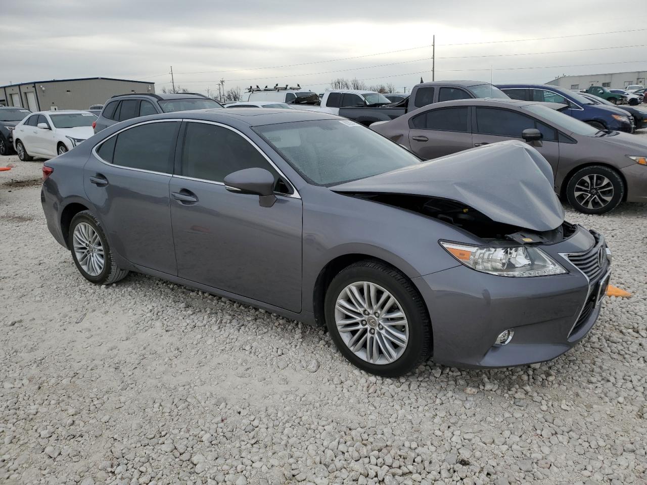 2015 Lexus ES - Image 4