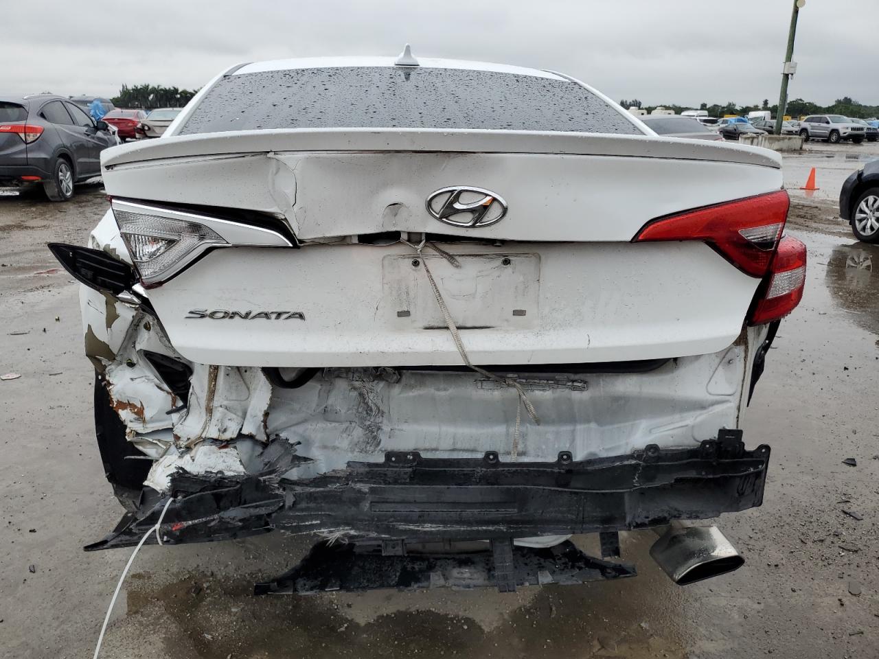 2017 Hyundai Sonata - Image 6