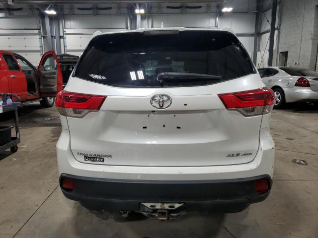  TOYOTA HIGHLANDER 2018 Белый