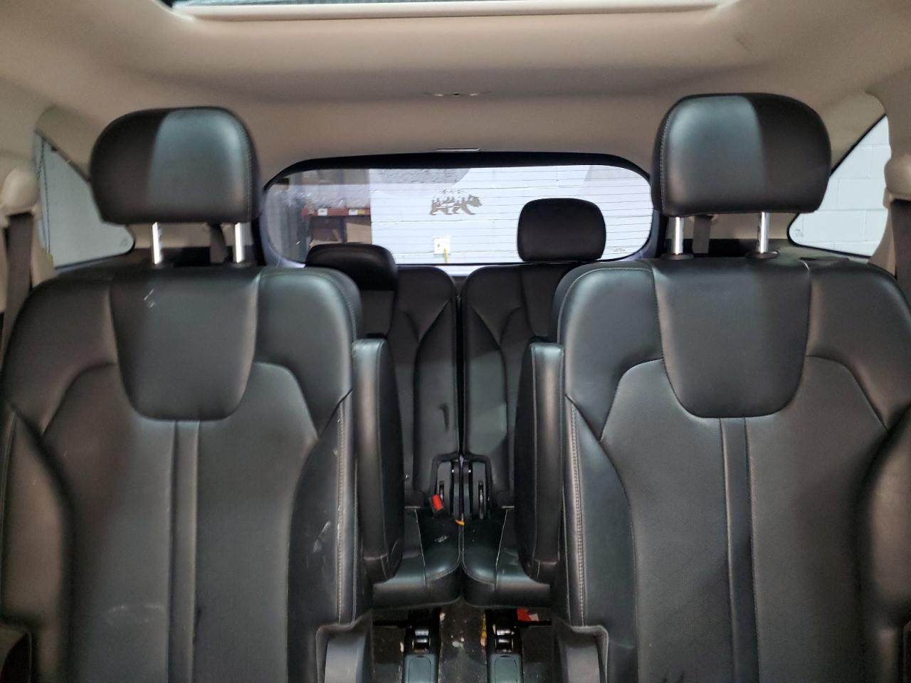 2022 Kia Sorento - Image 10