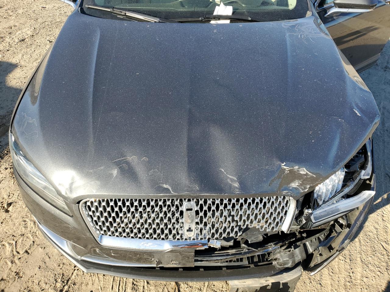 2019 Lincoln MKZ - Image 12