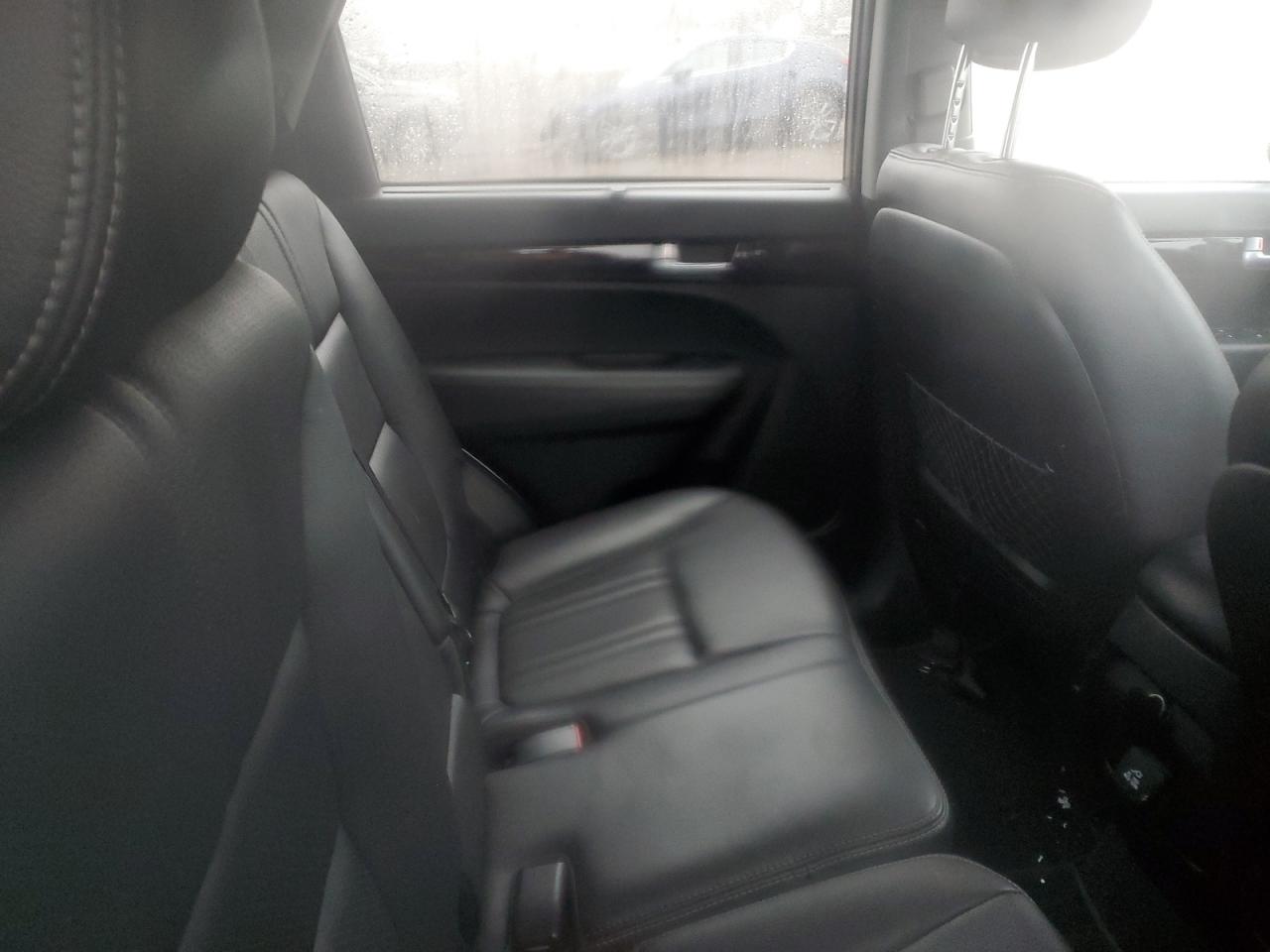 2014 Kia Sorento - Image 11