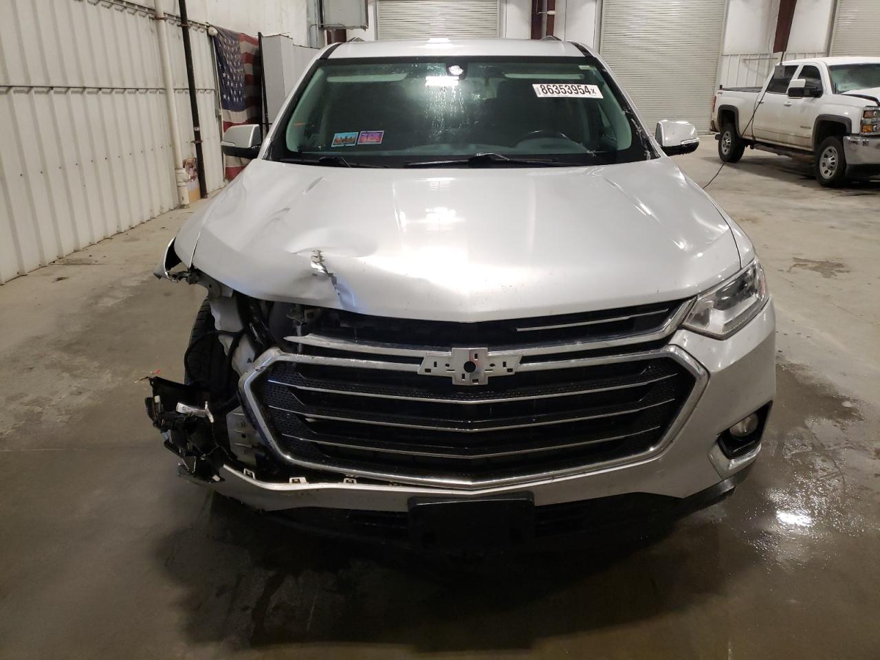 VIN 1GNERGKW8JJ115907 2018 CHEVROLET TRAVERSE no.5