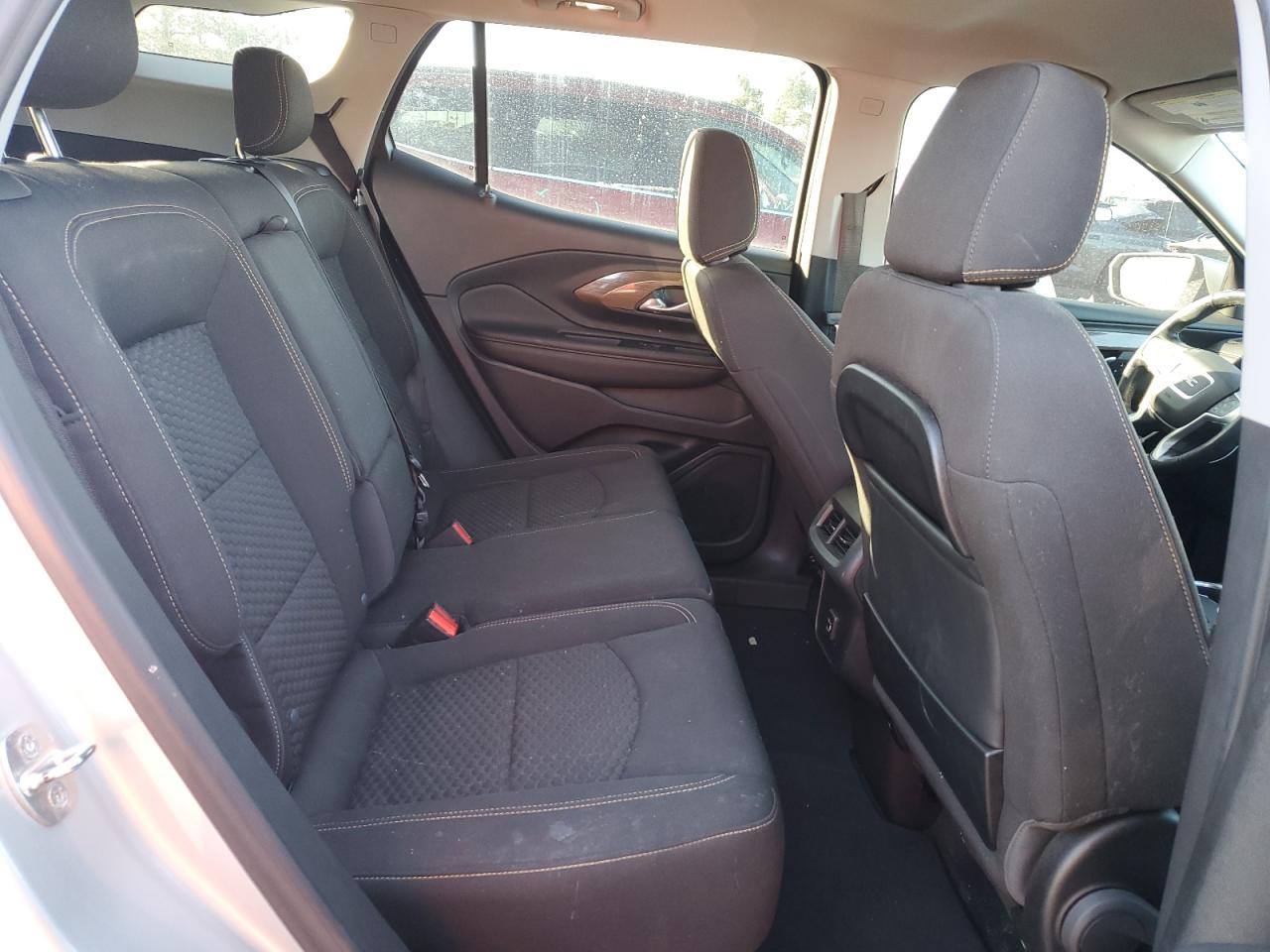2020 GMC Terrain - Image 11