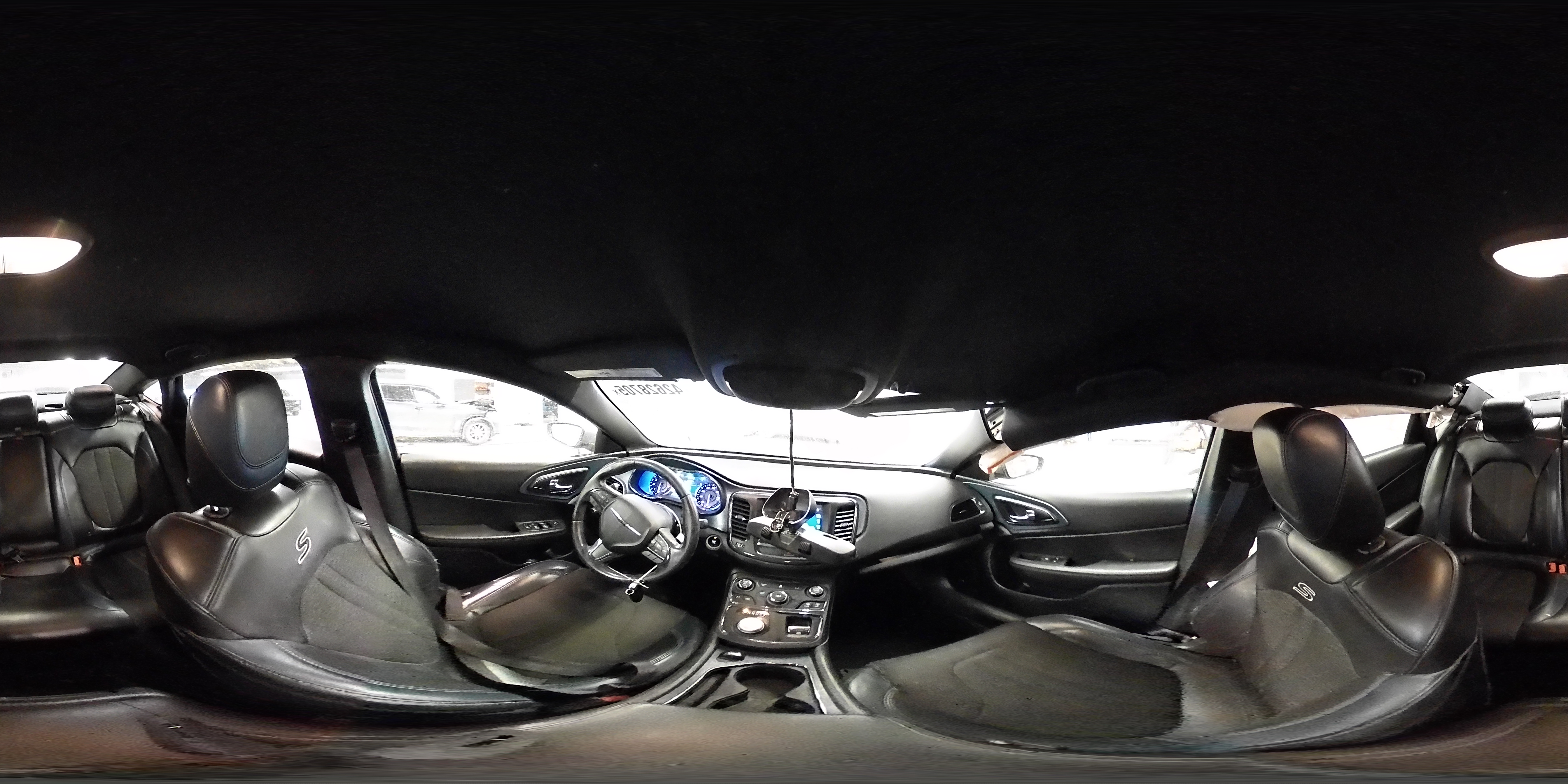 2016 Chrysler 200 - Image 12