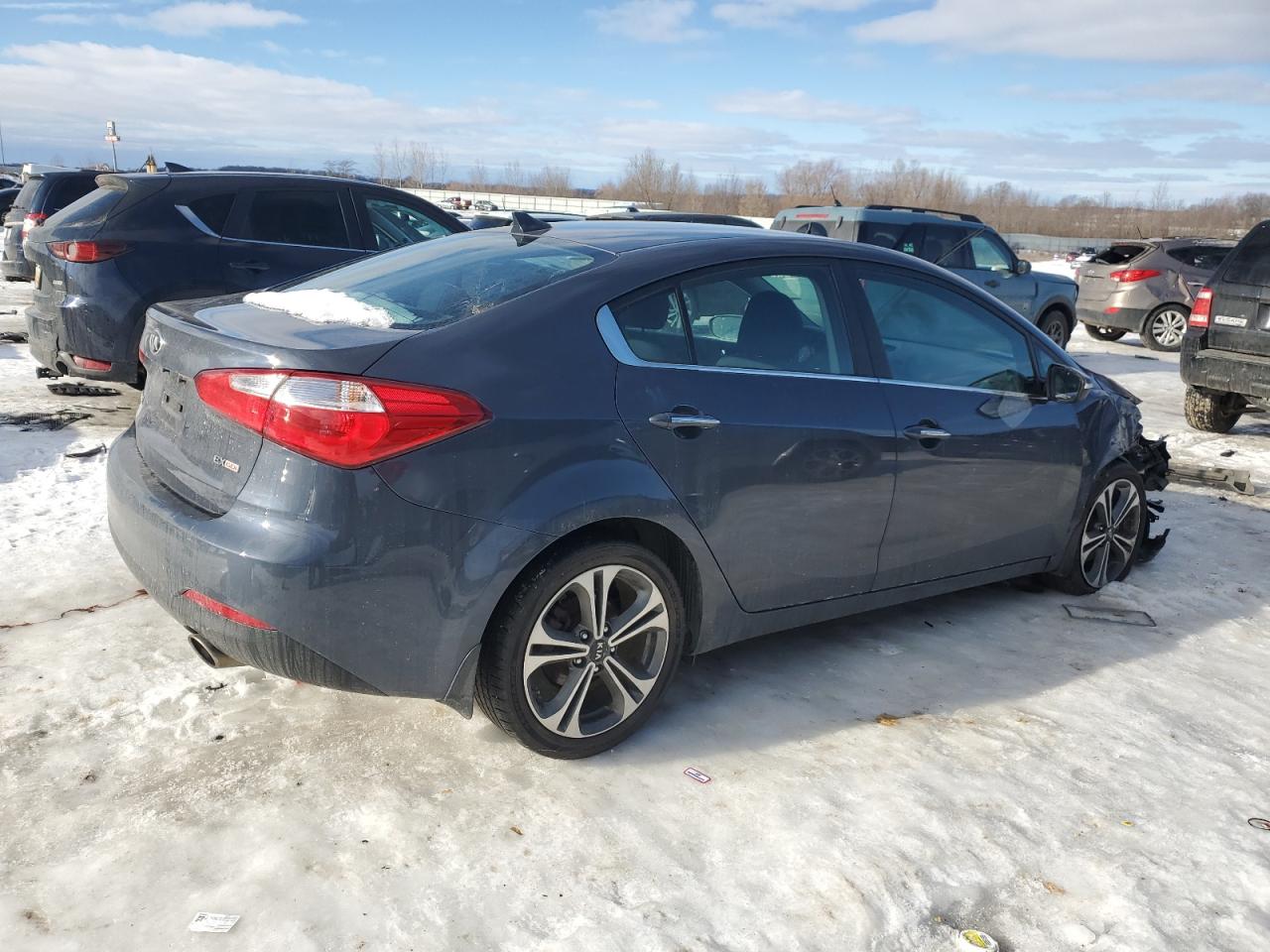 2016 Kia Forte - Image 3