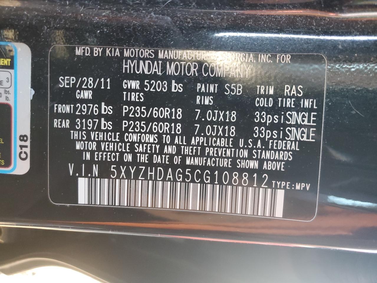 2012 Hyundai Santa Fe - Image 13