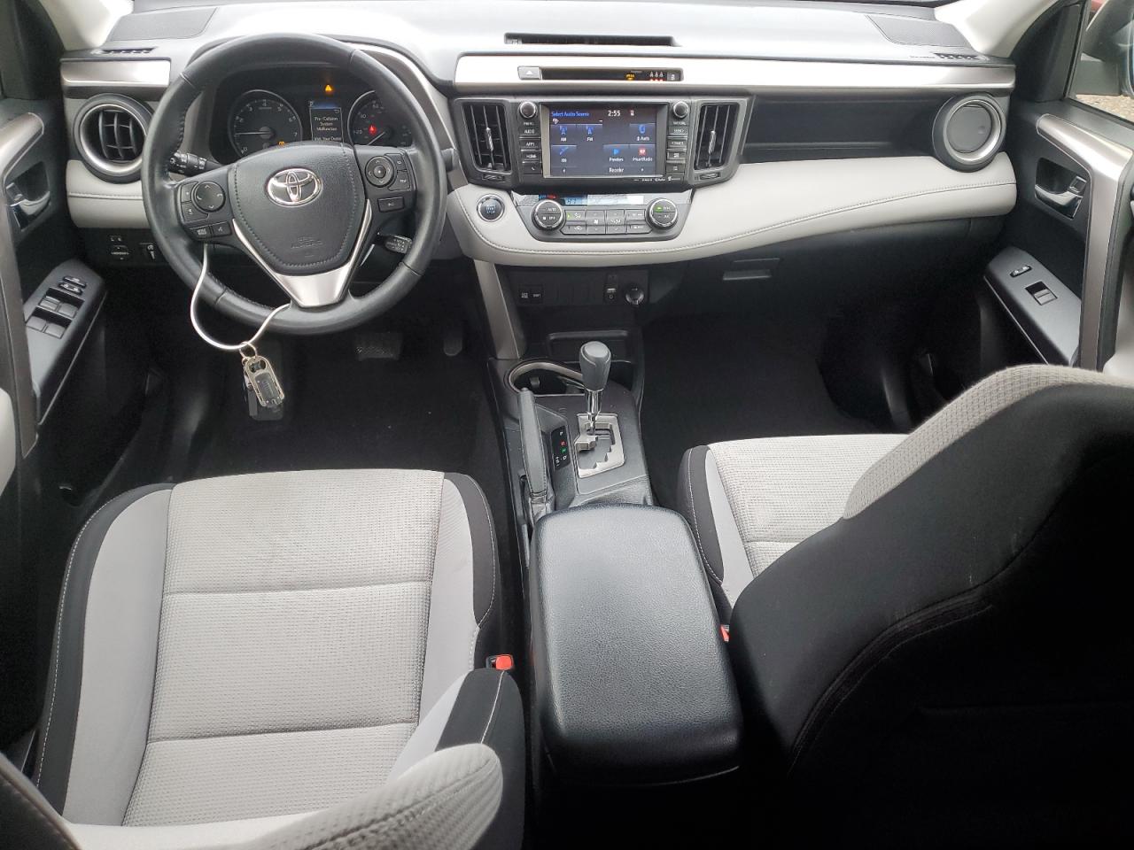 2018 Toyota RAV 4 - Image 8