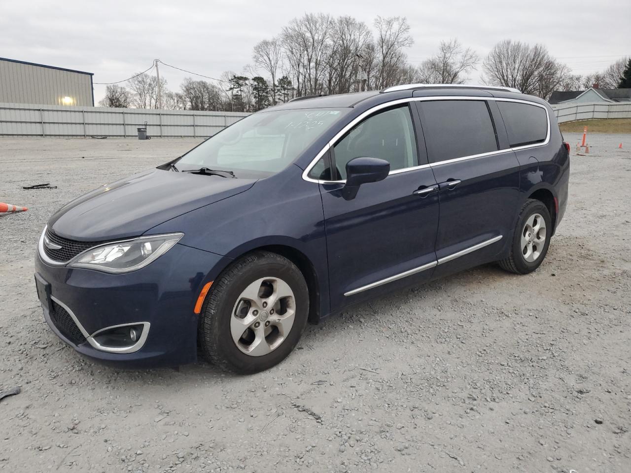 2017 Chrysler Pacifica - Image 1