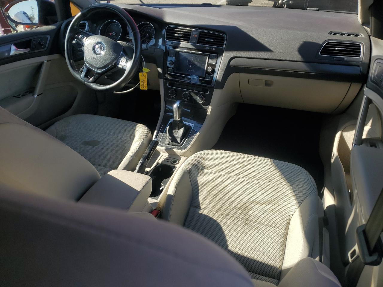 2018 Volkswagen Golf - Image 8