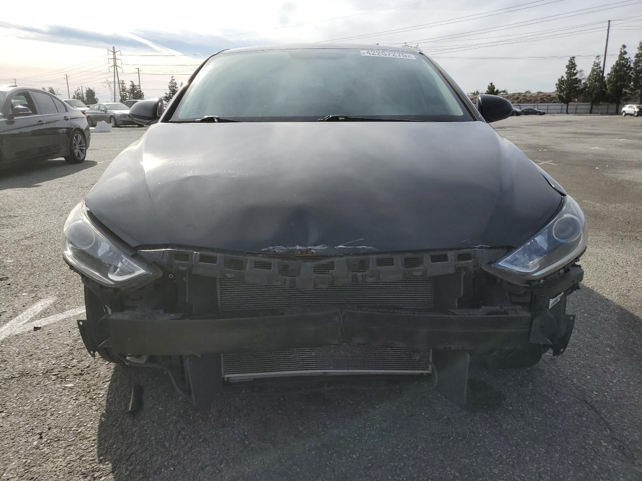 2018 Hyundai Elantra - Image 5