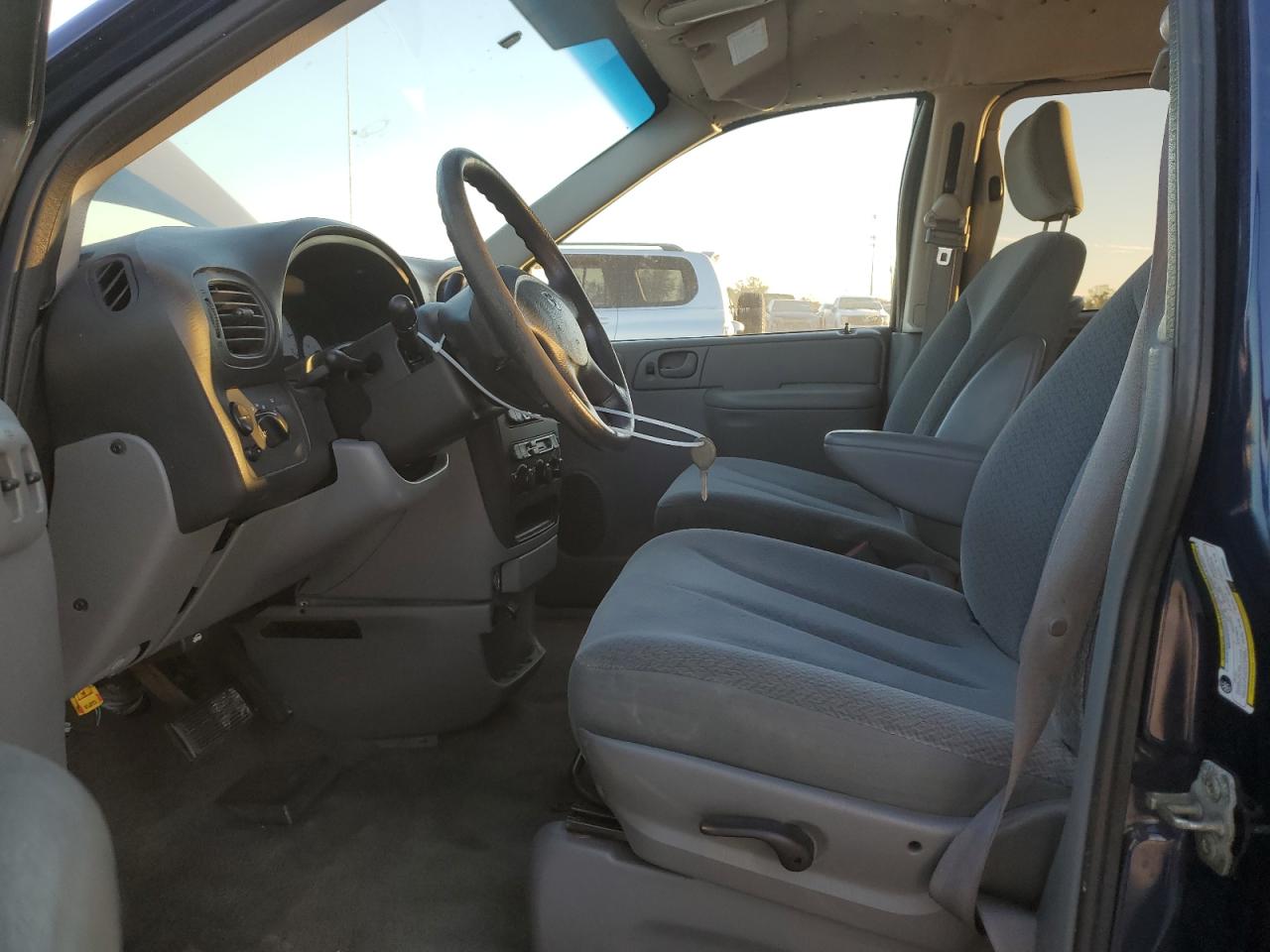 2006 Dodge Caravan - Image 7