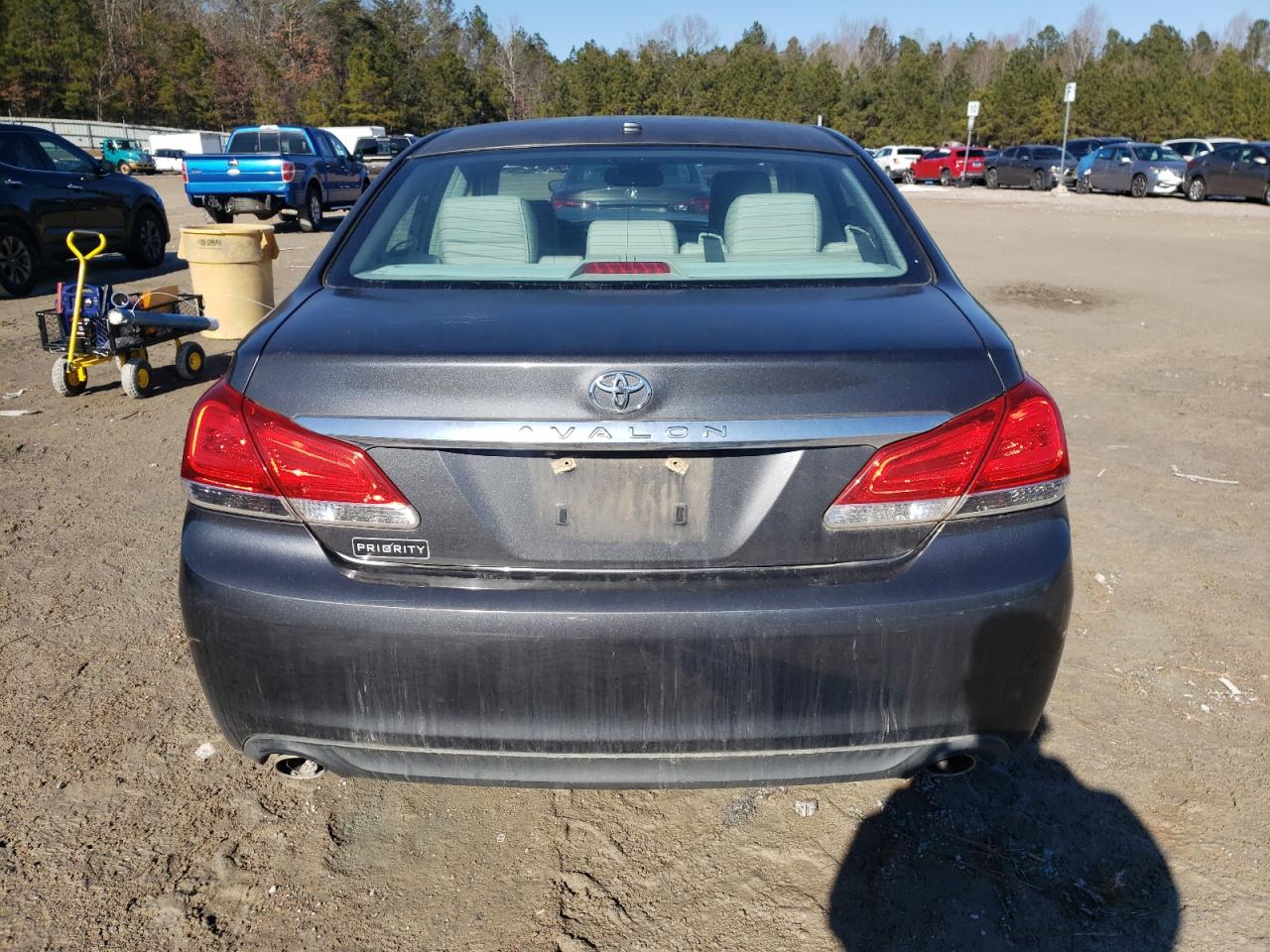 2011 Toyota Avalon - Image 6