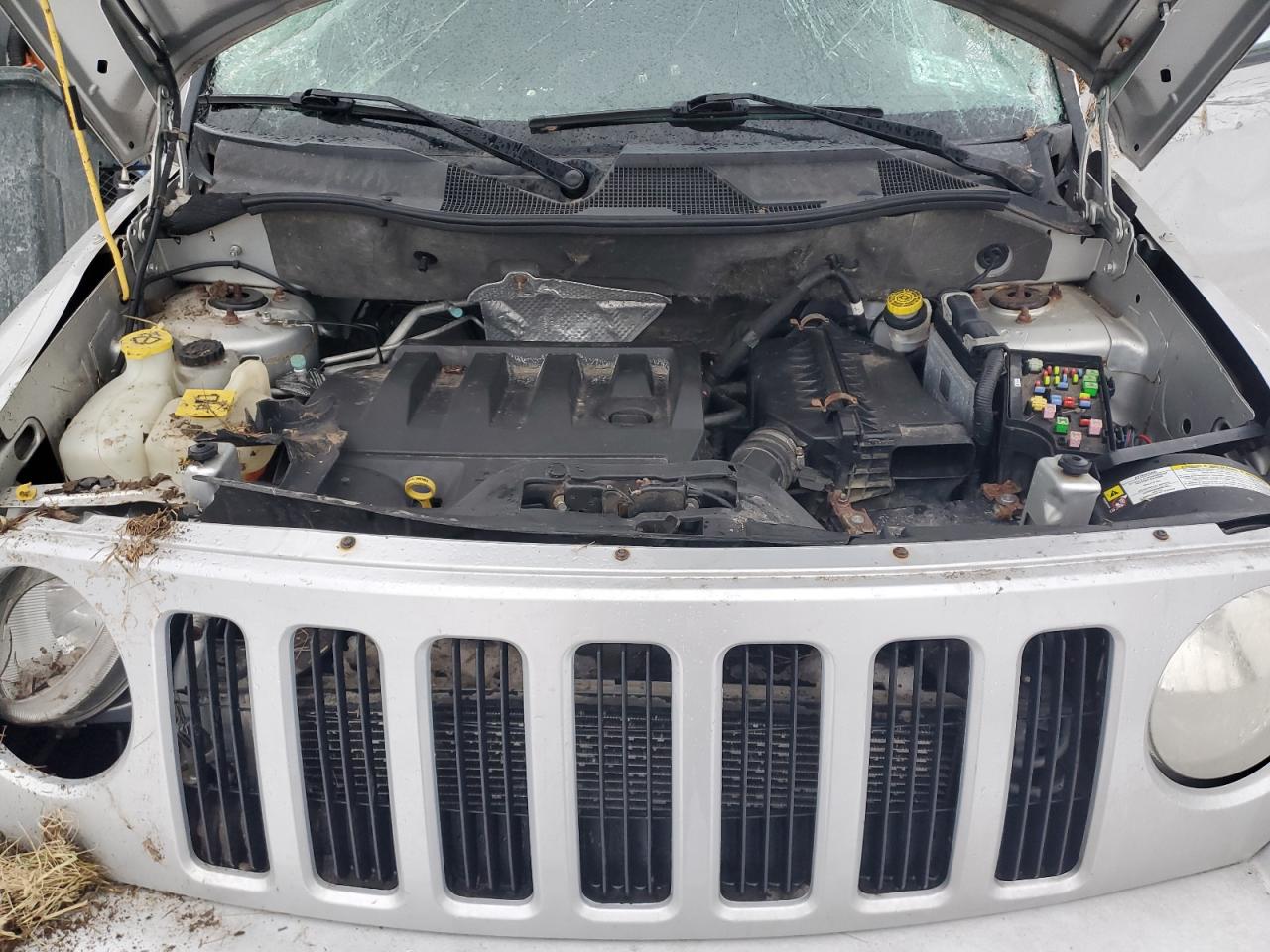 2010 Jeep Liberty (Patriot) - Image 12