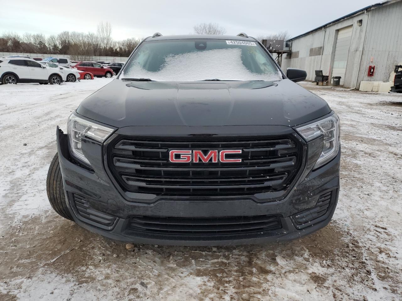 2022 GMC Terrain - Image 5