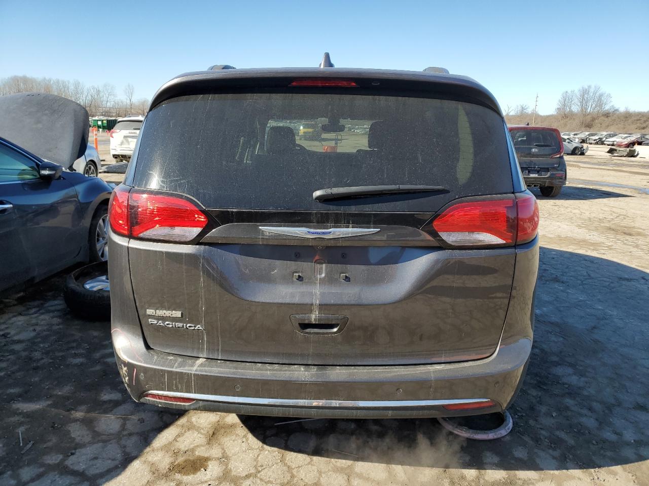 2019 Chrysler Pacifica - Image 6