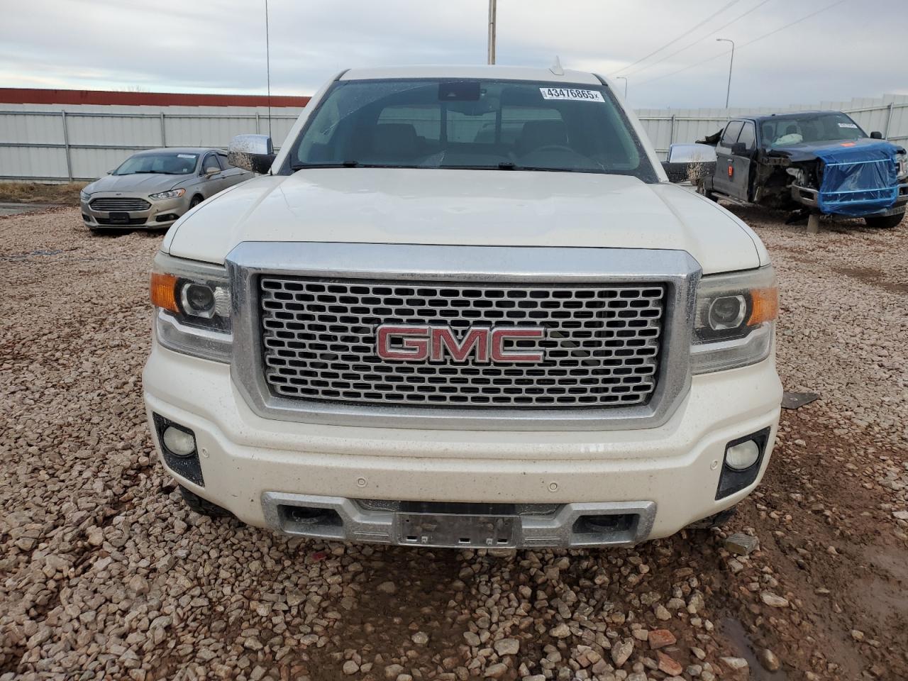 2015 GMC Sierra - Image 5