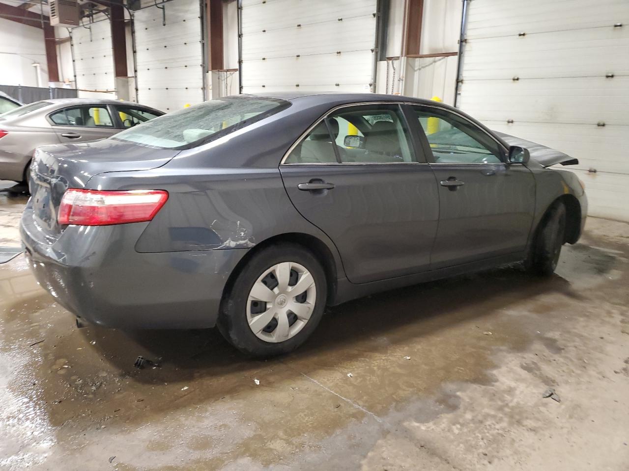 2009 Toyota Camry - Image 3