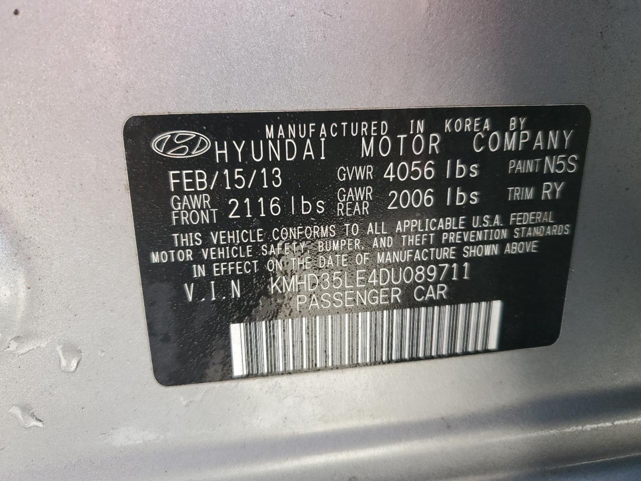 2013 Hyundai Elantra - Image 12