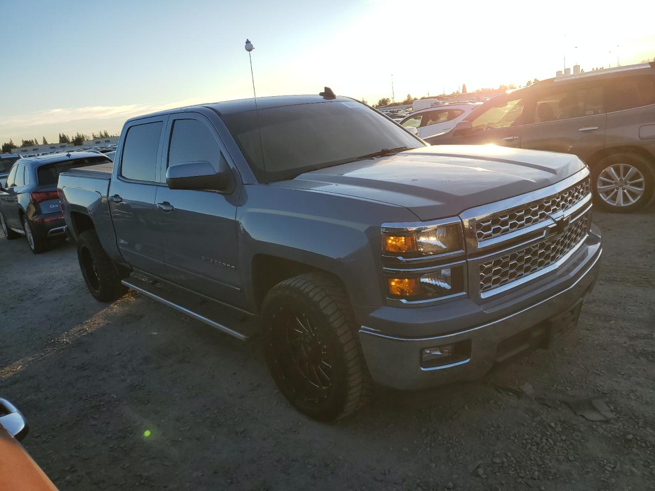 2015 Chevrolet Silverado - Image 4