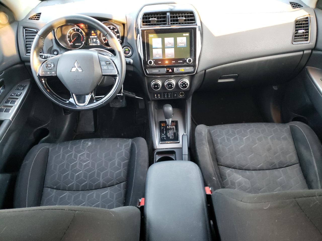 2020 Mitsubishi Outlander - Image 8