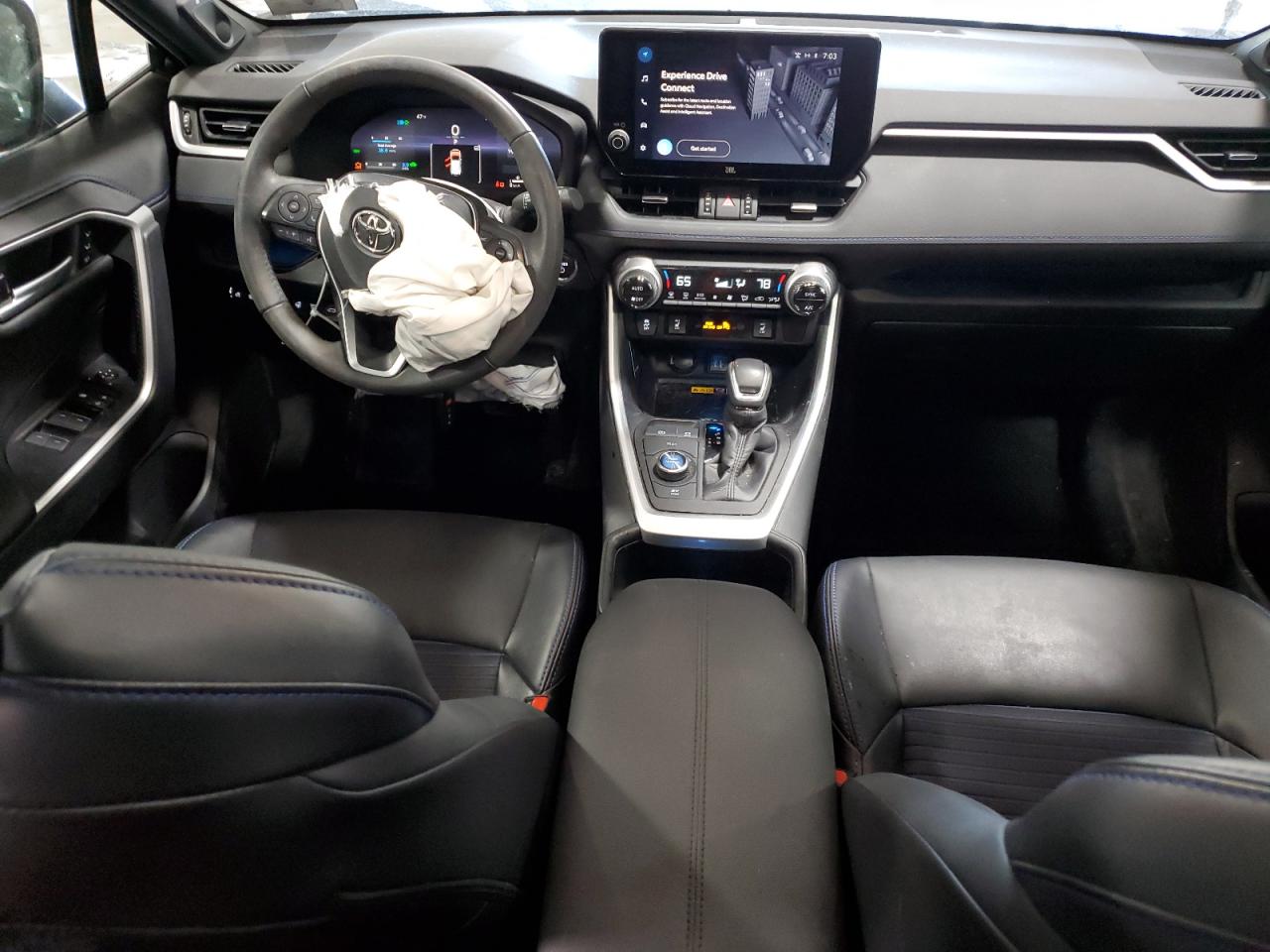 2023 Toyota RAV 4 - Image 8