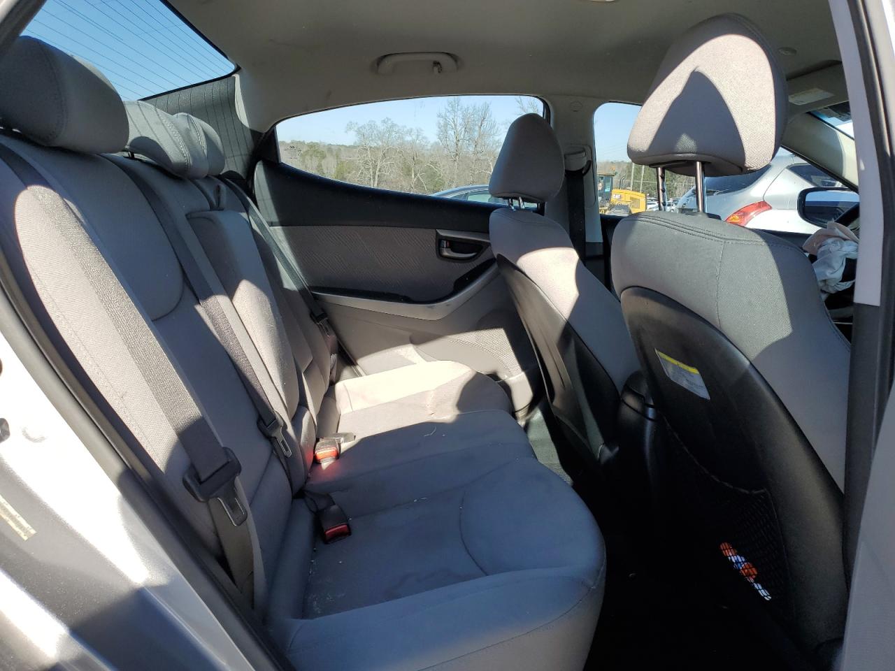 2013 Hyundai Elantra - Image 10