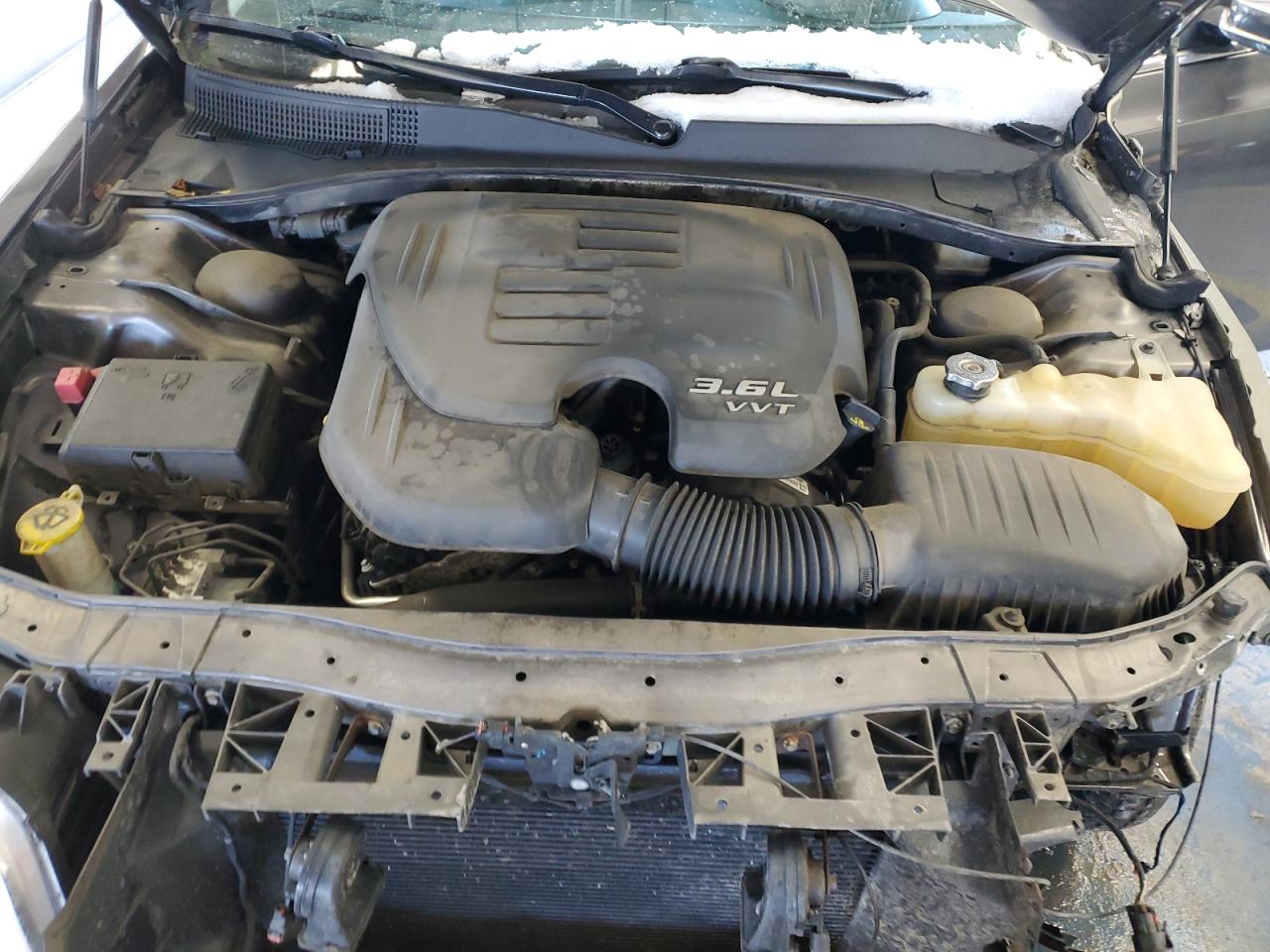 2018 Chrysler 300 - Image 11