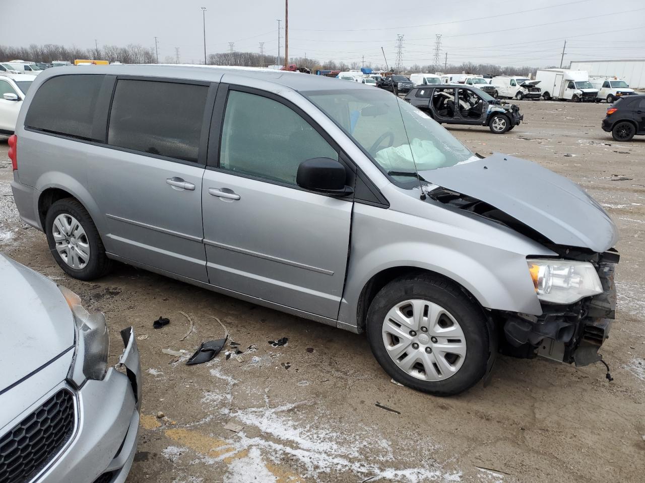 VIN 2C4RDGBG3ER449832 2014 DODGE CARAVAN no.4